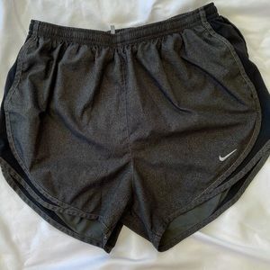 Nike Women’s Dry Tempo Running Shorts